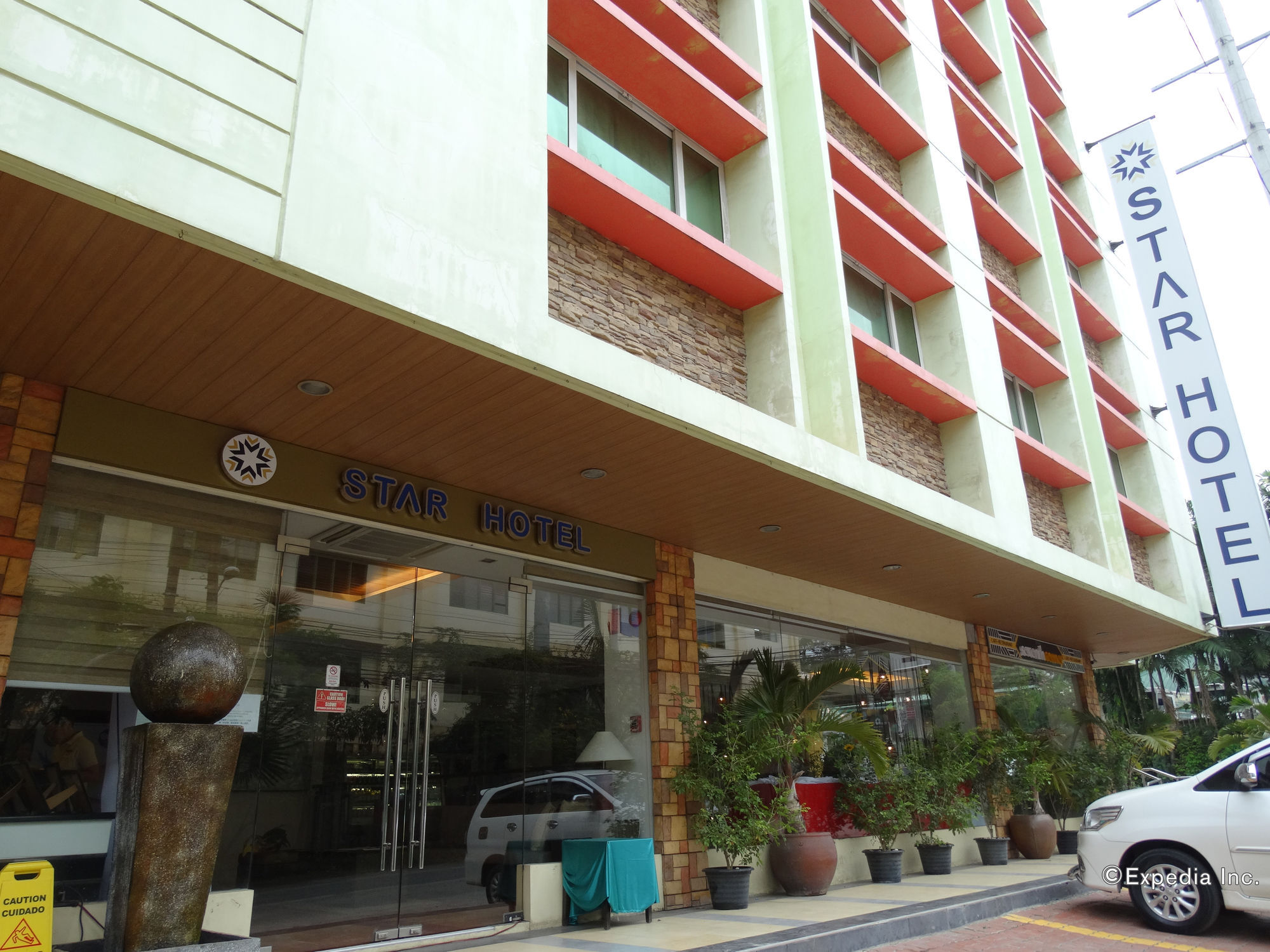 Star Hotel Davao Экстерьер фото