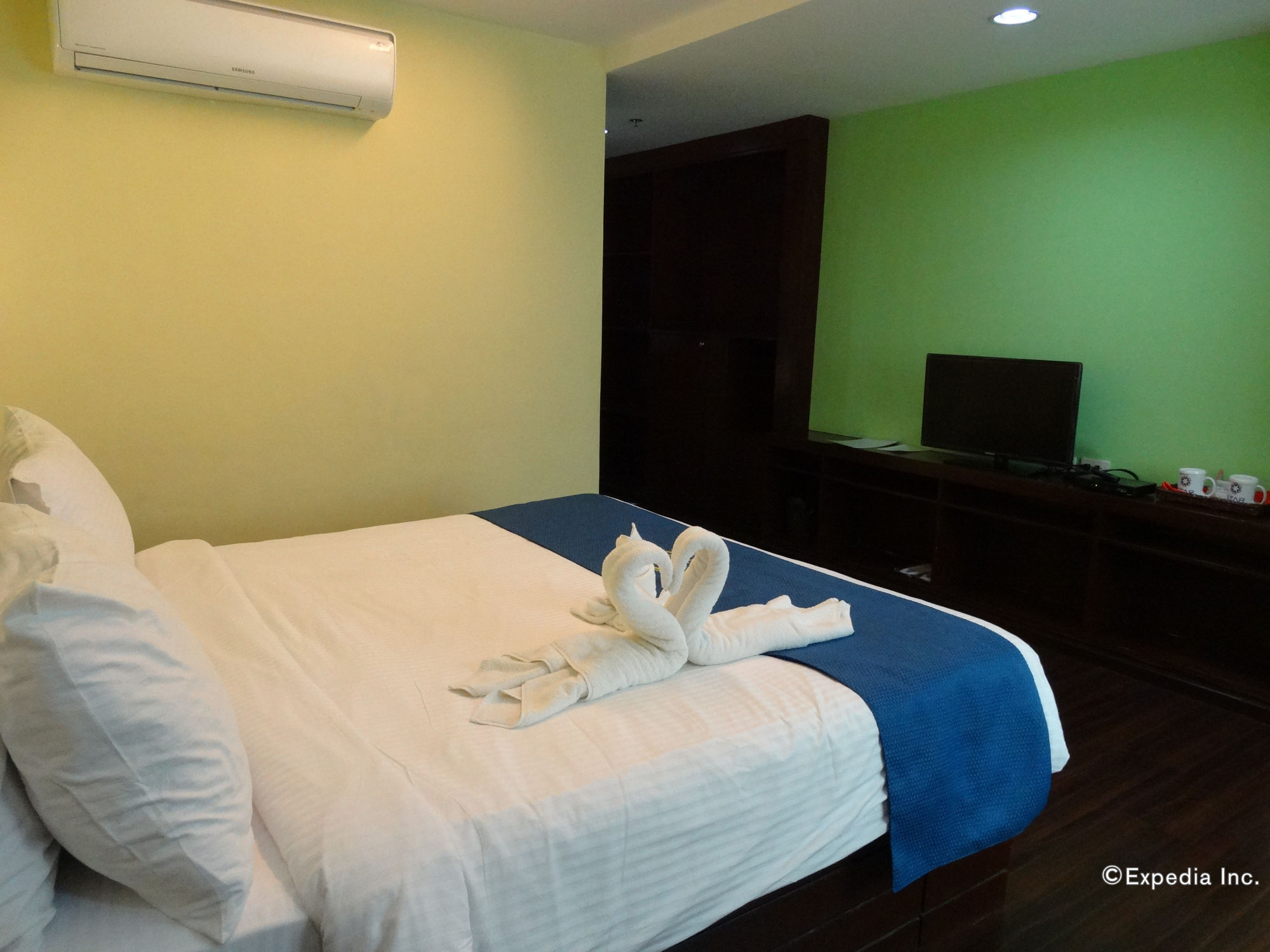 Star Hotel Davao Экстерьер фото