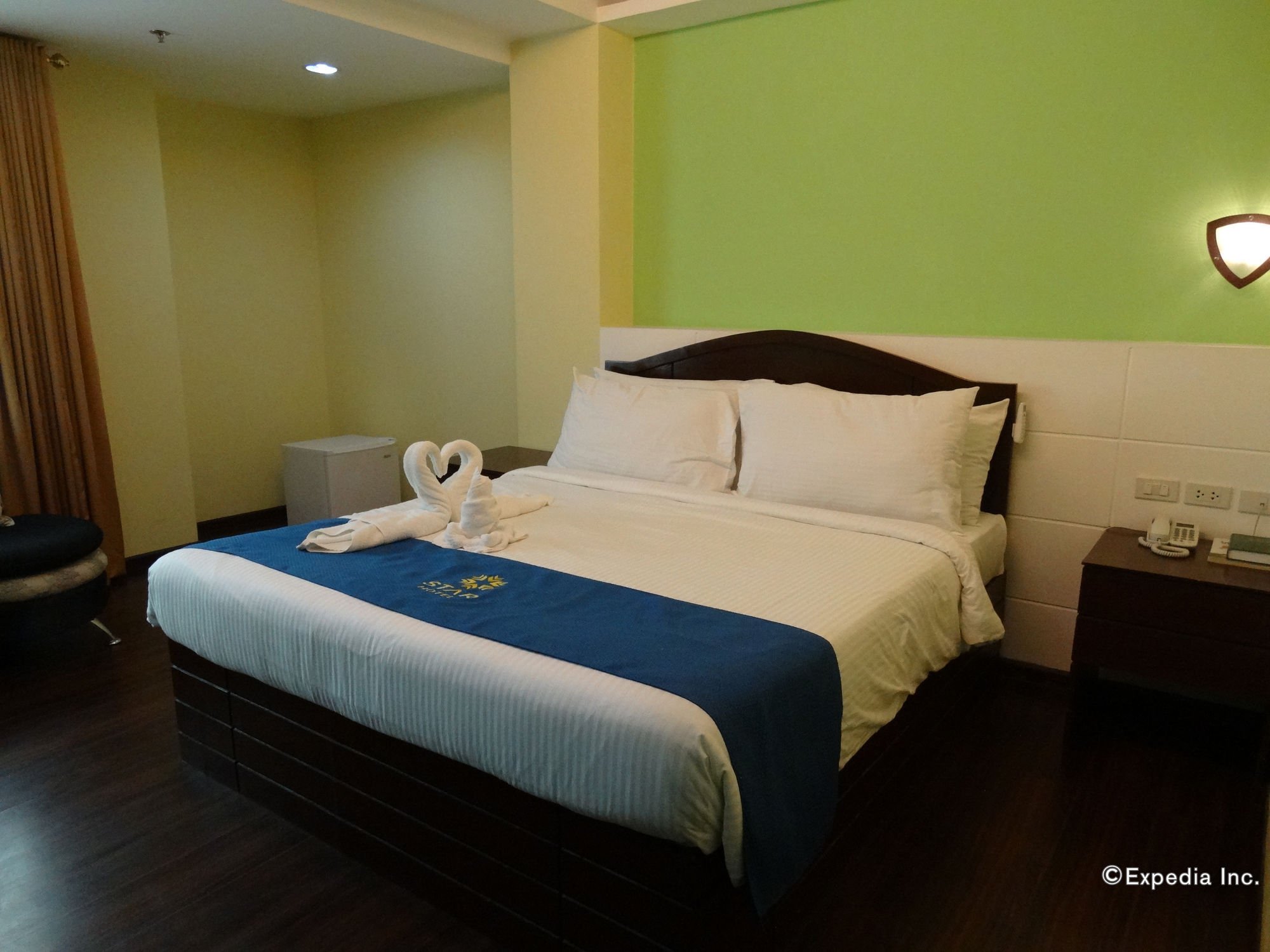 Star Hotel Davao Экстерьер фото