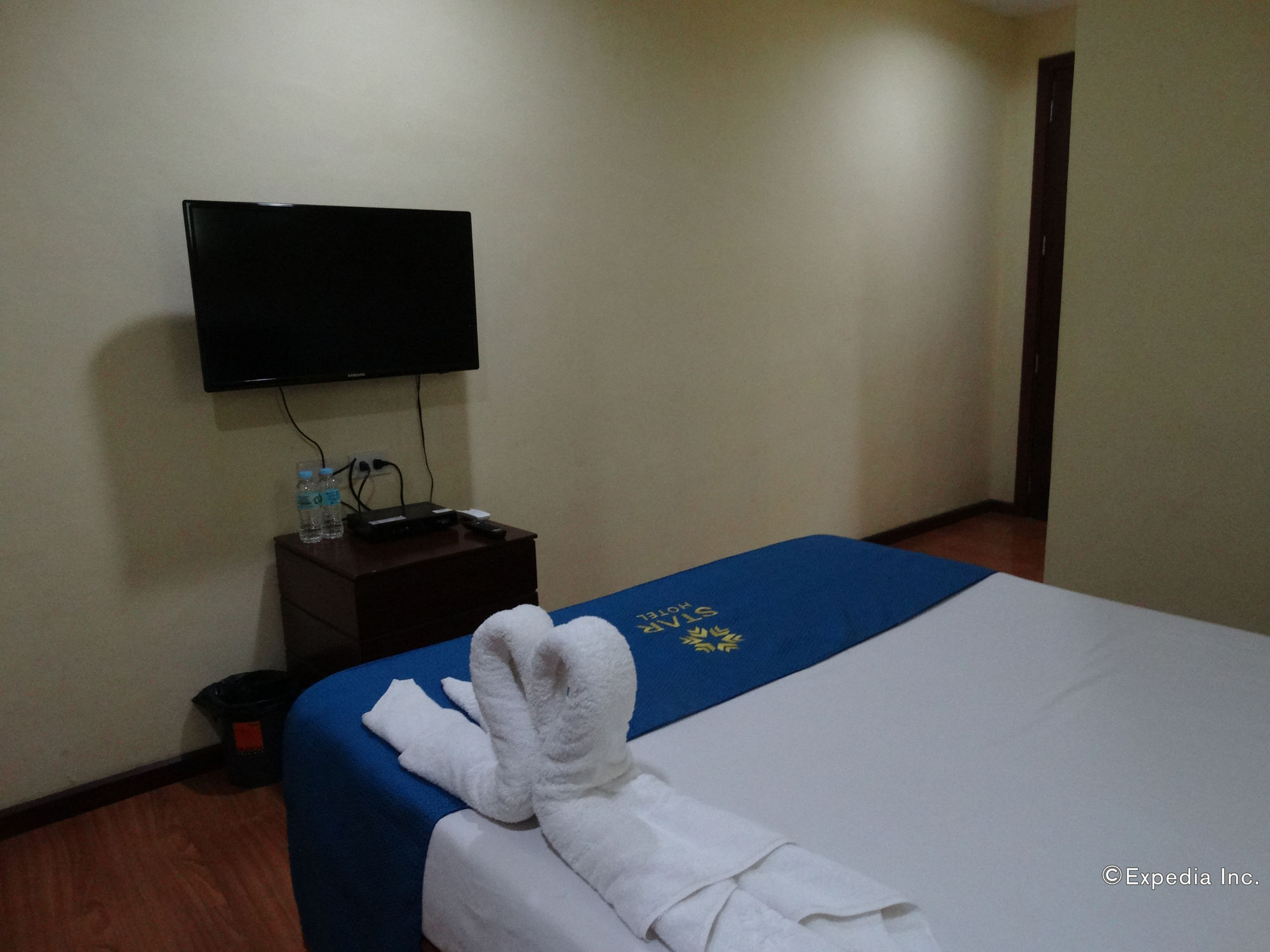 Star Hotel Davao Экстерьер фото